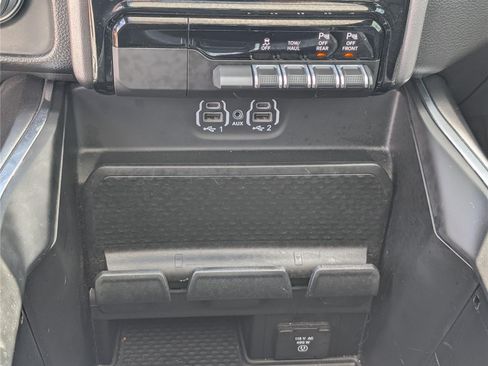 Used 2023 RAM 1500 Laramie AWD/4WD image 28