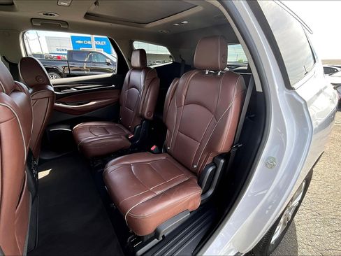 Used 2018 Buick Enclave Avenir w/ Avenir Technology Package FWD image 28
