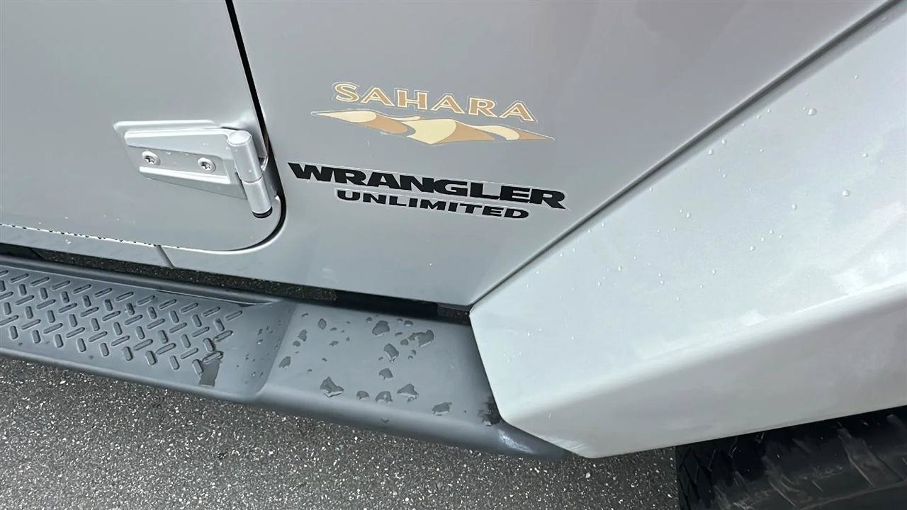 Used 2012 Jeep Wrangler Unlimited Sahara w/ Max Tow Pkg AWD/4WD image 23
