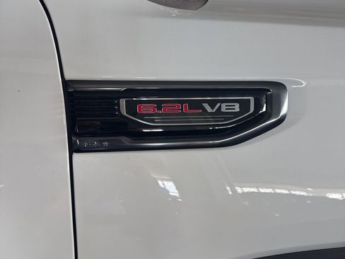 Used 2022 GMC Sierra 1500 AT4 w/ AT4 Premium Package AWD/4WD image 6