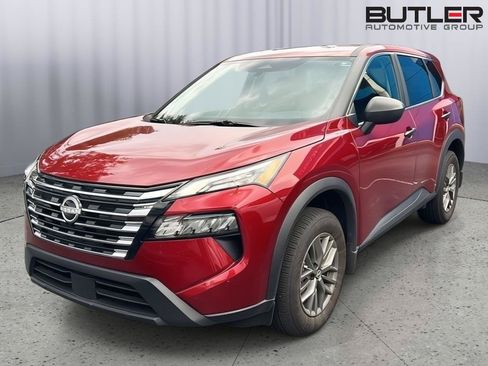 Used 2025 Nissan Rogue S FWD image 1