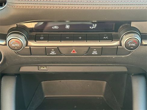 Used 2021 MAZDA MAZDA3 s image 31