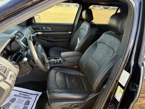 Used 2016 Ford Explorer Limited image 12