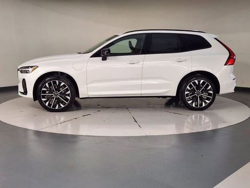 New 2026 Volvo XC60 T8 Ultra w/ Protection Package Premier image 5