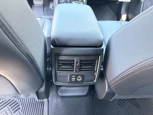 New 2026 Subaru Outback Premium w/ Premium/Limited Package 2 AWD/4WD image 17
