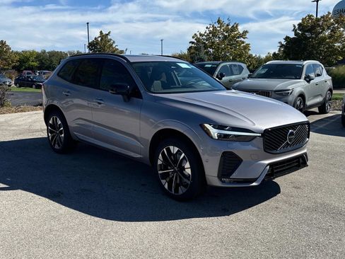 New 2026 Volvo XC60 B5 Plus w/ Climate Package image 3