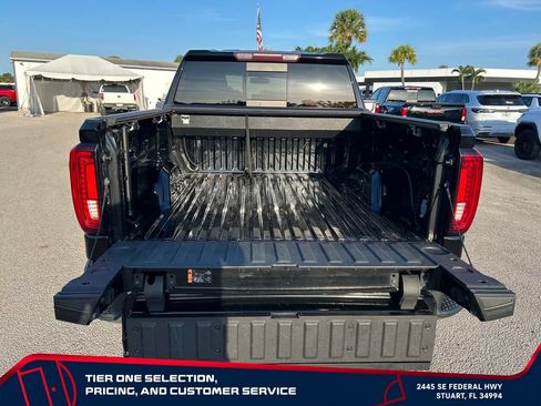 Used 2021 GMC Sierra 1500 SLT w/ SLT Premium Package RWD image 9