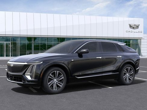 New 2025 Cadillac Lyriq Luxury RWD image 3