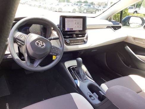 Used 2026 Toyota Corolla LE FWD image 13
