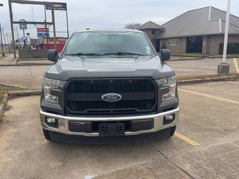 Used 2017 Ford F150 XLT image 2