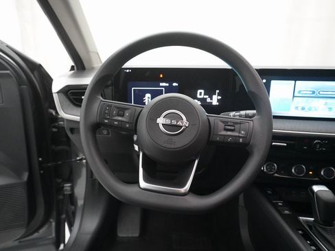 Certified 2025 Nissan Kicks SV image 4