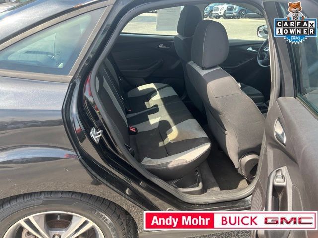 Used 2014 Ford Focus SE w/ SE Sport Package FWD image 33