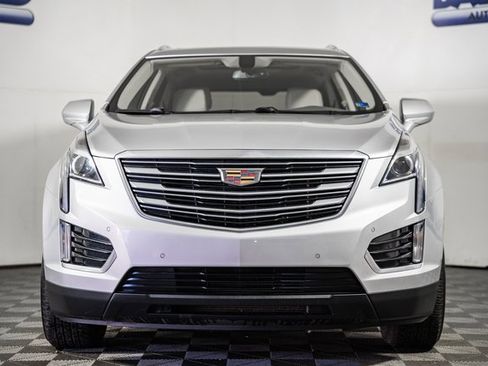 Used 2018 Cadillac XT5 Luxury image 2