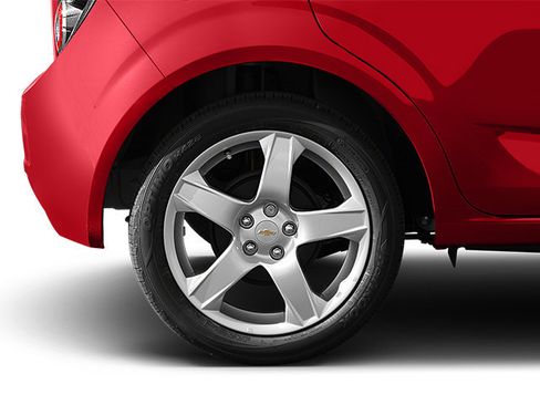 Used 2014 Chevrolet Sonic LT w/ LT Spring Promotional Package FWD image 14