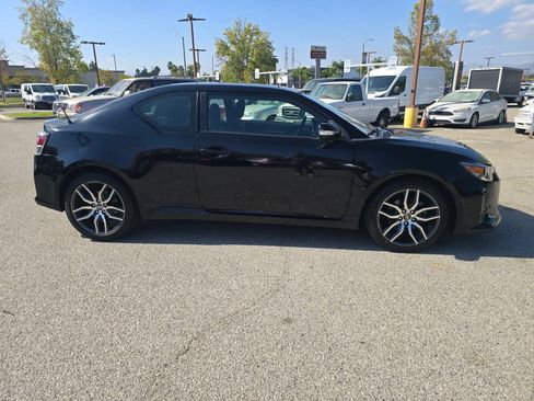Used 2016 Scion tC FWD image 4