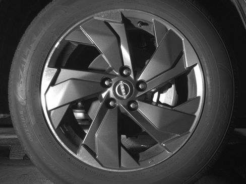 Used 2025 Nissan Rogue SV image 13