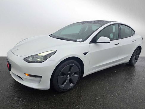 Used 2023 Tesla Model 3 Standard Range image 7