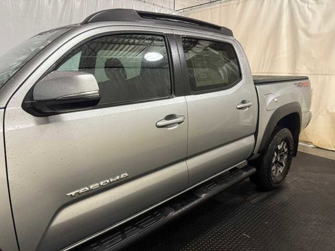 Certified 2022 Toyota Tacoma TRD Off-Road image 7