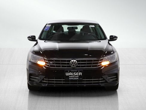 Used 2017 Volkswagen Passat 1.8T R-Line image 8