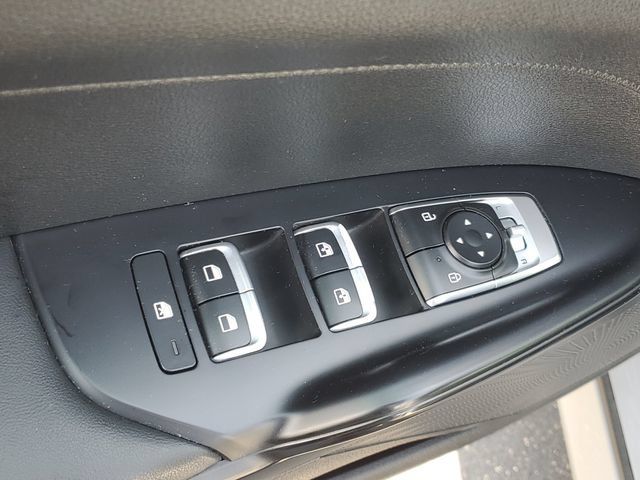 Used 2022 Kia K5 GT-Line FWD image 16