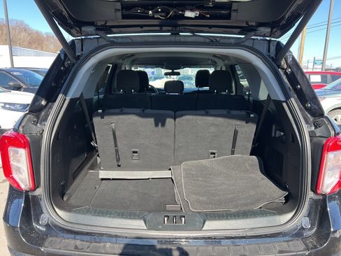 Used 2020 Ford Explorer XLT w/ Comfort Package image 23