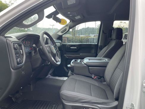 Used 2021 Chevrolet Silverado 1500 LT RWD image 4