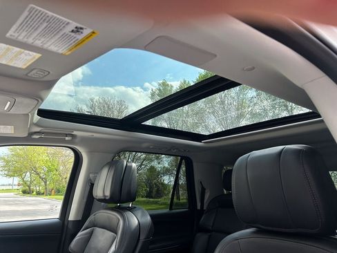 Certified 2025 Lincoln Navigator L Reserve AWD/4WD image 46