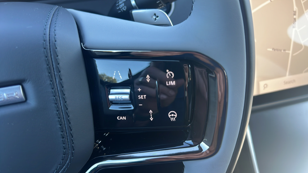 New 2026 Land Rover Range Rover Velar S AWD/4WD image 32