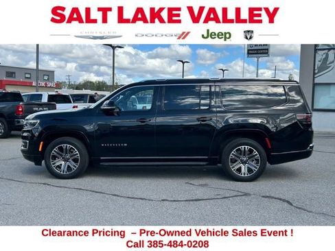 Used 2025 Jeep Wagoneer L 4WD image 2
