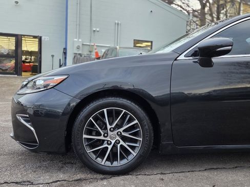 Used 2017 Lexus ES 350 w/ Luxury Package image 10