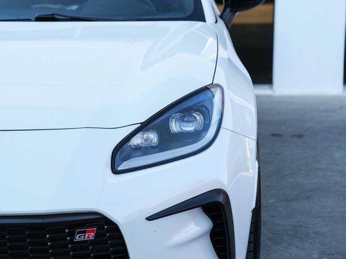 Used 2023 Toyota GR86 Premium RWD image 4