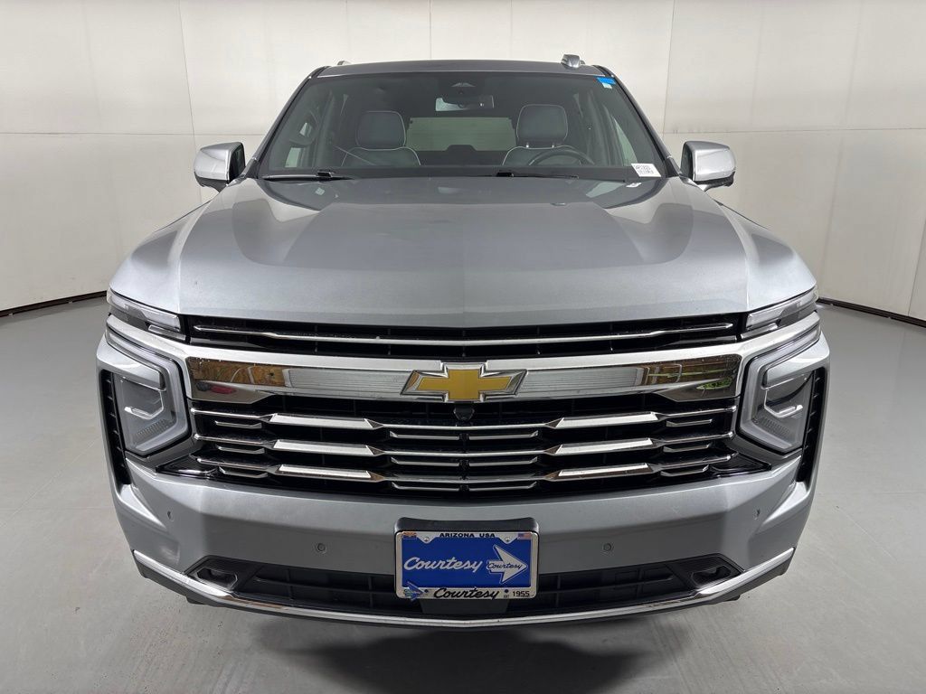 Certified 2025 Chevrolet Suburban Premier RWD image 4