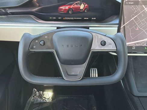 Used 2023 Tesla Model X Plaid image 10