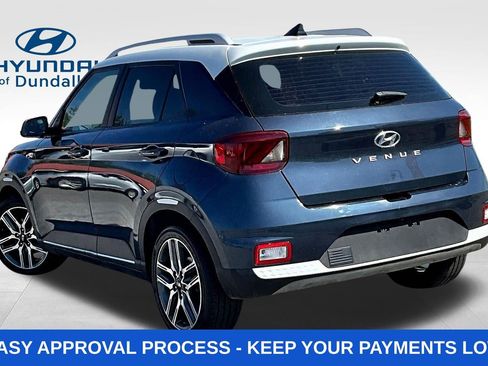 Used 2022 Hyundai Venue Limited FWD image 5