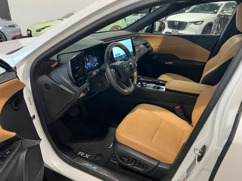 Used 2025 Lexus RX 350 Premium w/ Convenience Package AWD/4WD image 10