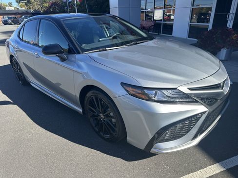 Used 2023 Toyota Camry XSE image 2