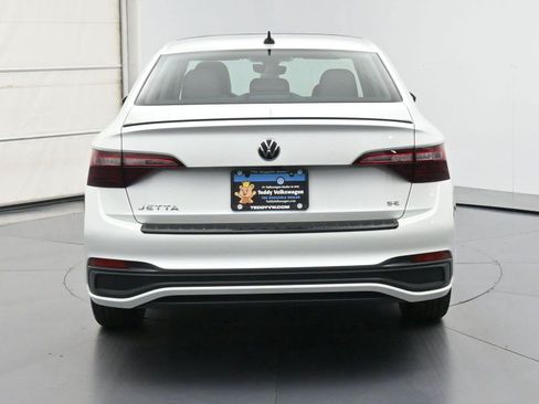 Used 2023 Volkswagen Jetta SE w/ Panoramic Sunroof Package FWD image 24