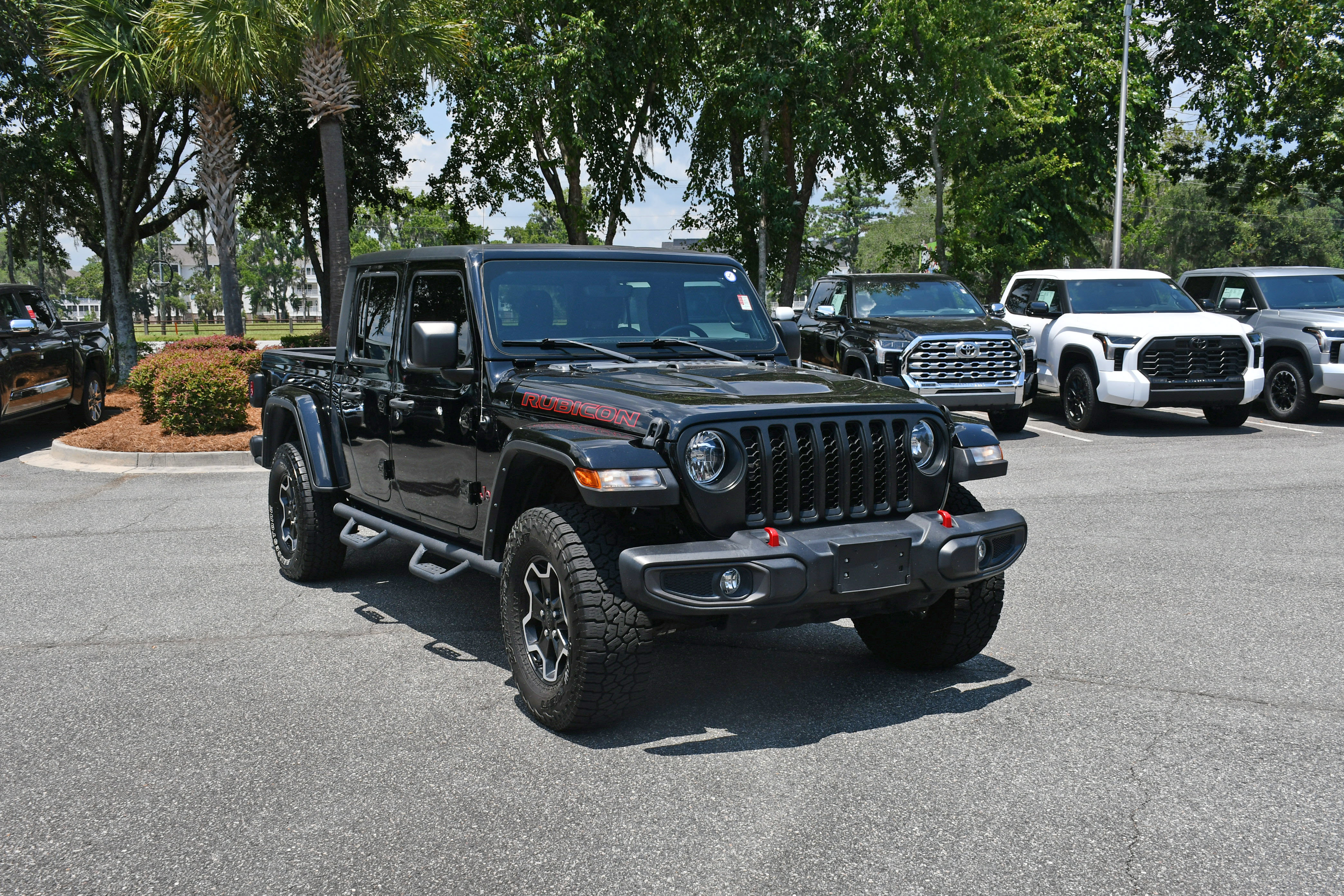Used 2022 Jeep Gladiator Rubicon w/ Cold Weather Group AWD/4WD image 6
