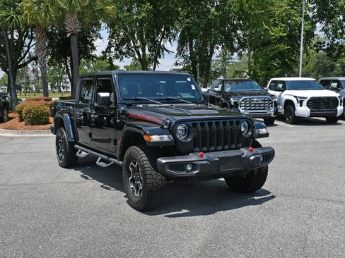 Used 2022 Jeep Gladiator Rubicon w/ Cold Weather Group AWD/4WD image 6