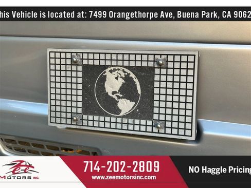 Used 2015 Chevrolet Express 2500 Extended Van 3D image 59