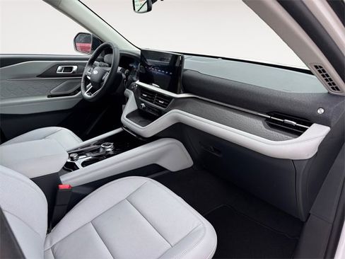 New 2025 Ford Explorer Platinum w/ LUX Leather Package image 10