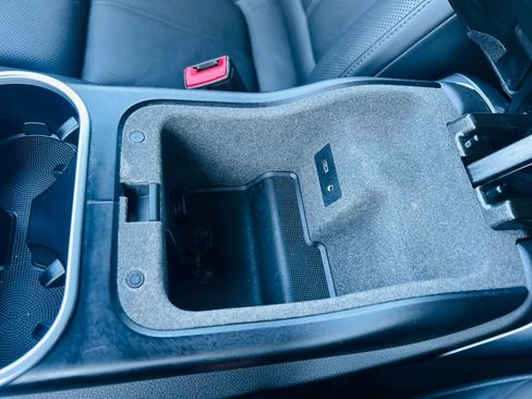 Used 2016 Porsche Cayenne S image 24