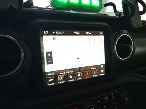 Used 2023 Jeep Gladiator Rubicon w/ Cold Weather Group AWD/4WD image 12
