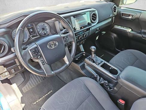 Used 2016 Toyota Tacoma TRD Off-Road AWD/4WD image 13