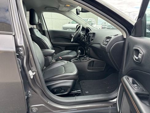 Used 2020 Jeep Compass Limited w/ Premium Lighting Group AWD/4WD image 24