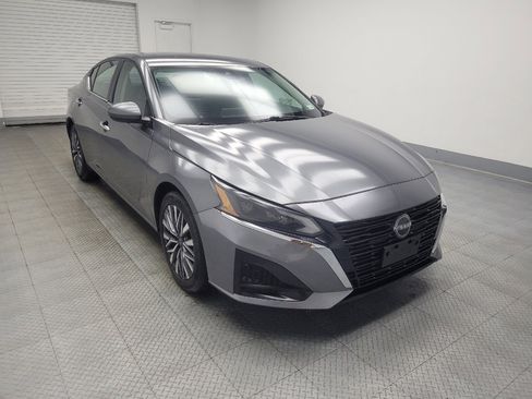 Used 2023 Nissan Altima 2.5 SV image 13