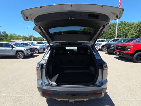 New 2026 Chevrolet Equinox RS w/ Convenience Package III FWD image 31
