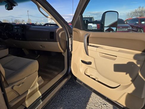 Used 2014 Chevrolet Silverado 3500 LT w/ Interior Plus Package image 14
