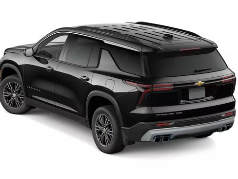 New 2026 Chevrolet Traverse LT w/ Driver Confidence Package AWD/4WD image 4