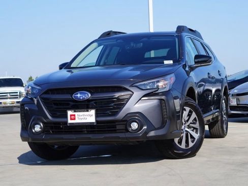 Used 2025 Subaru Outback Premium w/ Popular Package #1A AWD/4WD image 4